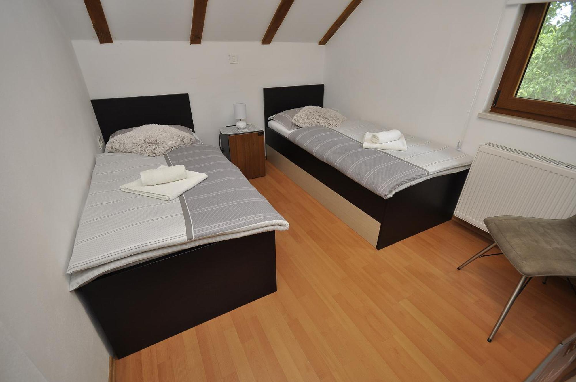 Villa Holiday House Marija à Otočac Extérieur photo
